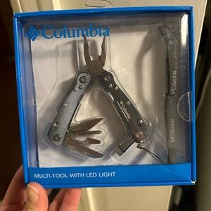 NIB Columbia Multitool
